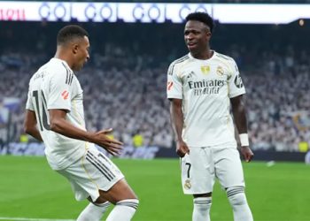 ريال مدريد يستهل مشواره بالدوري الإسباني لكرة القدم بالفوز على أوساسونا