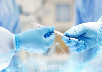 حين يعود المشرط من المهجر: جراحة كتف تعيد لسوريا ذراعها الطبية