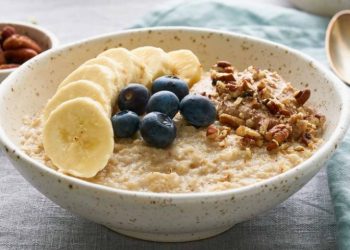 هل يساعد تناول الشوفان صباحاً فعلاً على خسارة الوزن؟