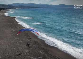 البدروسية تحلّق بريادة شبابية.. أول تجربة للطيران الشراعي في سماء سوريا