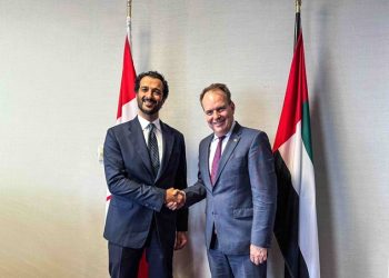 الإمارات وكندا تناقشان تعزيز التعاون في قطاعات الطيران والنقل واللوجستيات