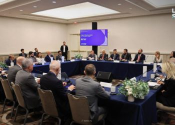 الرئيس الشرع يلتقي مجموعة من كبار المستثمرين والخبراء الاقتصاديين في نيويورك