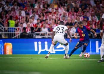 تحديد موعد القمة المرتقبة بين عملاقي الكرة الإسبانية ريال مدريد وبرشلونة