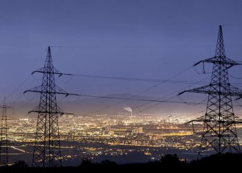 ارتفاع سريع للطلب الكهربائي بالمنطقة