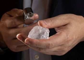 لغزٌ حيّر العلماء لسنوات.. لماذا يحتوي الماس على ذرات النيكل؟