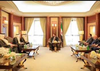 الرئيس الشرع يجتمع مع وزير الاستثمار السعودي في الرياض