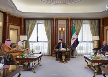 الرئيس الشرع يلتقي رئيس مجموعة البنك الإسلامي للتنمية في الرياض