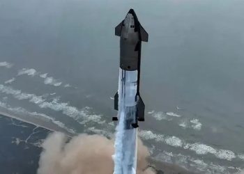 المركبة ستارشيب تنطلق من تكساس في رحلة تجريبية جديدة