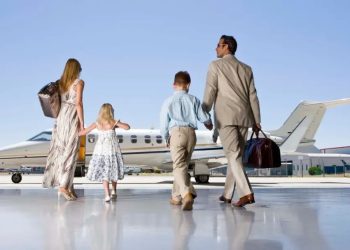 مليونيرات أمريكا يتزايدون لكنهم يعانون ضائقة مالية