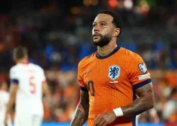 ديباي يغيب عن منتخب هولندا بعد سرقة جواز سفره