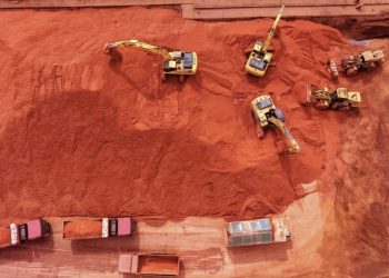 سعر الحديد تحت الضغط مع اهتزاز مستوى الدعم عند 100 دولار