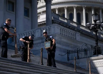 الإغلاق الحكومي الأميركي يوجّه ضربات للعمال والمستهلكين والمسافرين