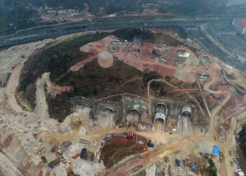 ملاجئ نووية وجبال تحولت إلى مراكز بيانات.. لماذا؟