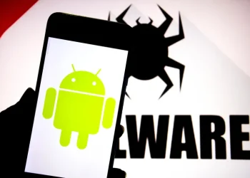 هجوم خبيث يستهدف هواتف “أندرويد” ويتنكر في شكل “واتساب” و”تيك توك”