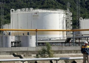 روسيا والصين تبحثان تعزيز صادرات النفط الروسية