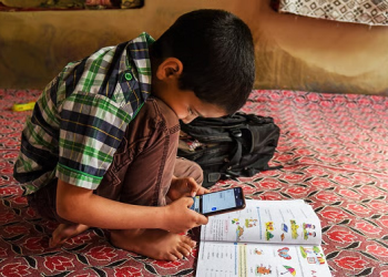 عصا الذكاء الاصطناعي السحرية .. هل تجعل العالم الفقير أغنى؟