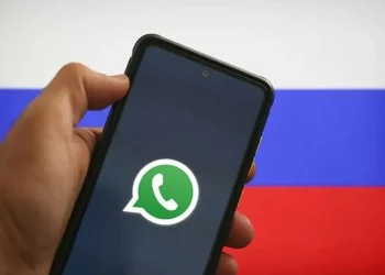 روسيا تهدّد بحظر تطبيق واتساب بالكامل