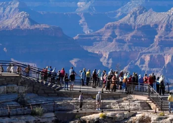 أمريكا تضاعف رسوم دخول السياح الأجانب إلى المتنزهات الوطنية 3 مرات