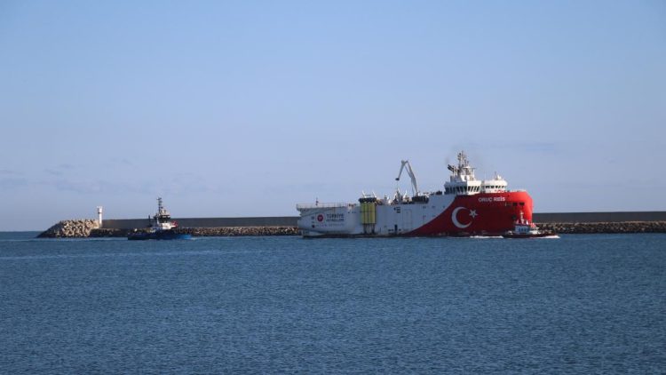 سفينة الأبحاث الزلزالية التركية "أوروتش رئيس" بعد مهمتها في الصومال، 4 يوليو 2025 (Getty)