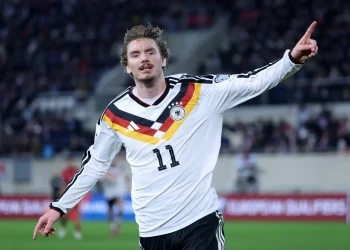 ألمانيا على بعد خطوة من المونديال بثنائية فولتماده