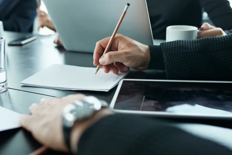 الميزانية العملية تبدأ ببيانات واقعية تمنح صاحب العمل صورة دقيقة عن دخله ومصروفاته (غيتي)