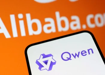 علي بابا تشعل سباق الذكاء الاصطناعي بـ10 ملايين تنزيل لتطبيق كوين