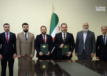 وزارة السياحة وهيئة الطيران المدني تتفقان على رفع كفاءة الخدمات الجوية في سوريا