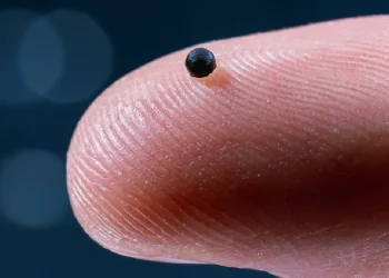 كبسولات روبوتية تذيب جلطات الدماغ بدقة- فيديو