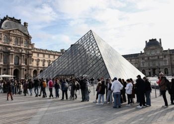 فرنسا: سرقة اللوفر نفذها مجرمون صغار لا ينتمون للجريمة المنظمة