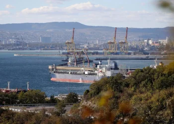 الصين تتلقى شحنتين إضافيتين من الغاز المسال الروسي رغم العقوبات