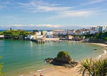 بريطانيا تختار شمال ويلز لبناء أول محطة نووية صغيرة