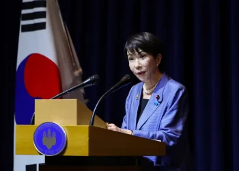 اليابان تتجه لأكبر إنفاق تحفيزي منذ أعوام مع تصاعد ضغوط المعيشة