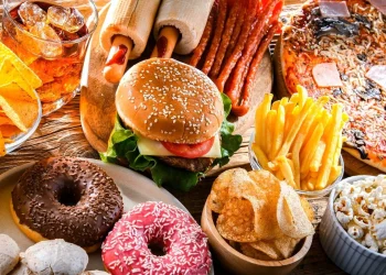 أطعمة فائقة المعالجة تهدد صحة الشباب وترفع مخاطر ما قبل السكري
