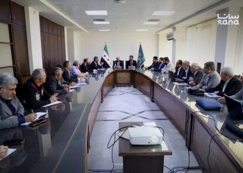 وزير الطاقة السوري يبحث مع مديري مؤسسات المياه في المحافظات تنفيذ خطط الاستثمار المائي