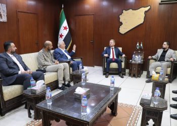 وزير الإسكان و مدير عام هيئة الاستثمار السورية يلتقيان مع وفد من كبار المستثمرين الإماراتيين