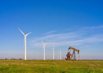 استقرار أسعار النفط وسط مخاوف تباطؤ النمو الاقتصادي