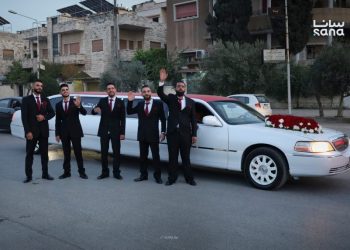 قطار الفرح”… مبادرة مجتمعية في حماة لمساعدة شبان أيتام على الزواج