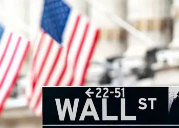 أسهم الذكاء الاصطناعي تعيد التوازن إلى وول ستريت