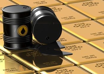 النفط والذهب يرتفعان والفضة تقفز لمستويات قياسية