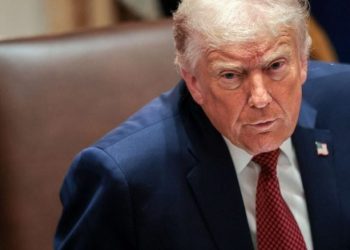 إجراءات ترامب ضد فنزويلا ترفع أسعار النفط بأكثر من 1%