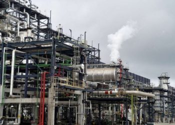 أسعار النفط تتجه لتسجيل ثاني انخفاض أسبوعي على التوالي