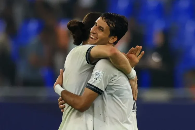 العراق ضمن مكانا له في ربع نهائي كأس العرب 2025 (رويترز)