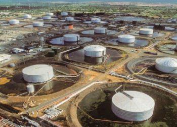 تراجع مبيعات النفط الفنزويلي إلى الشركات الأوروبية بنسبة 75%