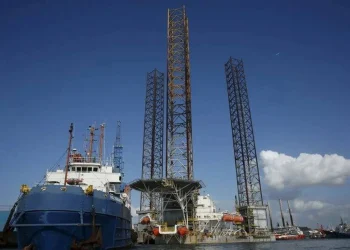 إندونيسيا تطرح مناقصات لـ8 حقول نفط وغاز جديدة