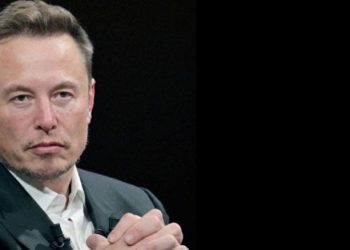 إيلون ماسك يصبح أول شخص تبلغ ثروته 700 مليار دولار