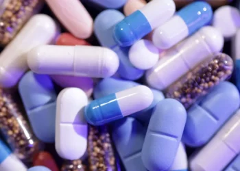 لتحسين المزاج… 3 مكملات غذائية يجب تناولها مع المغنيسيوم