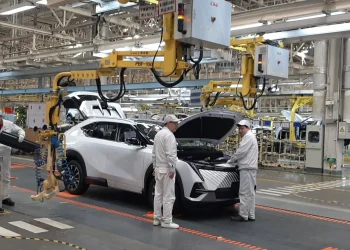 شركات تصنيع السيارات الصينية والوكلاء يواجهون حملة صارمة على الأسعار