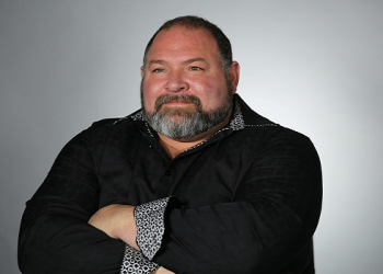 كريغ هاندلي .. صاحب شركة يدرب موظفيه على الاستقالة