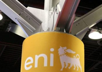 إيني الإيطالية تشرع في حفر بئر استكشافية للنفط بخليج سرت الليبي