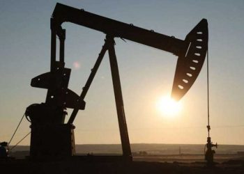 النفط يحافظ على مكاسبه وسط ترقب المستثمرين لتطورات التوتر بين إيران وأمريكا